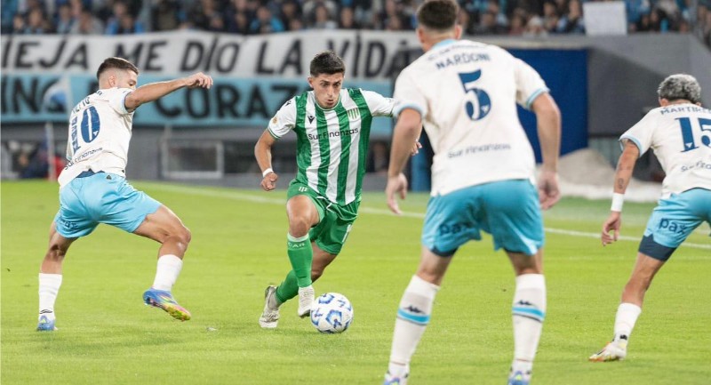 Banfield có đẳng cấp cao hơn Real Pilar